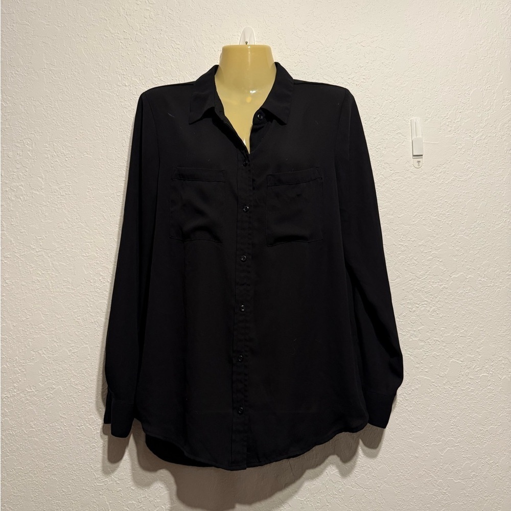 Apt. 9 Essentials Black Button Down Blouse Size M Long Sleeve Roll Tab Shirt Top - Picture 1 of 10